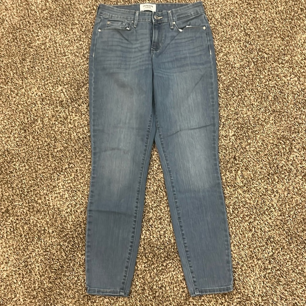 Denizen Levis women’s mid rise skinny jeans